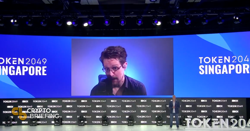Edward Snowden Critica a Solana por Centralización